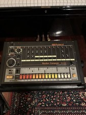 Roland tr-808 Drum Machine