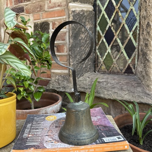 Antique brass sprung - &,
