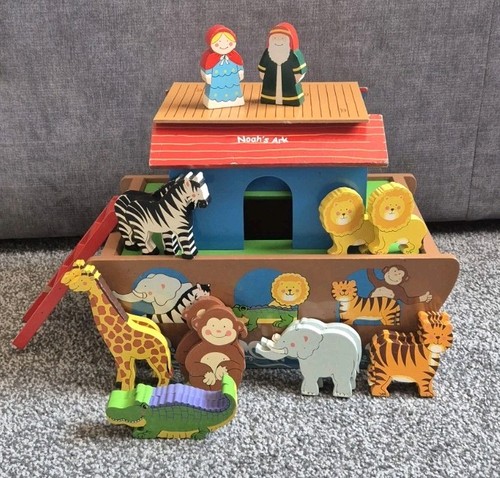 Vtg wooden noahs ark - wooden, set