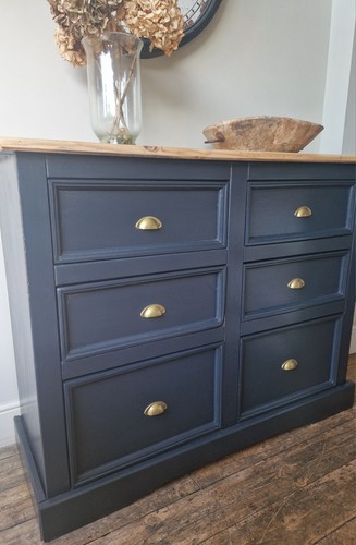 Large rustic pine chest - , of