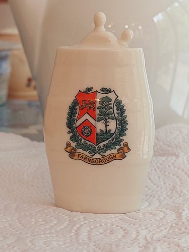 Goss crested china - crested,