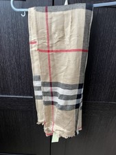  Burberry 100% Cashmere Scarf