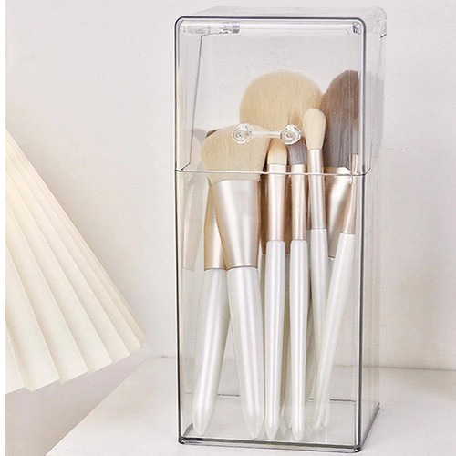 Transparent makeup brush - transparent,