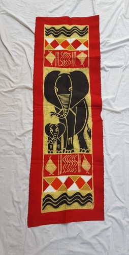 Red elephant table - red,