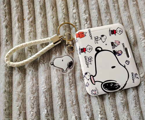 Snoopy peanuts white plastic - snoopy,