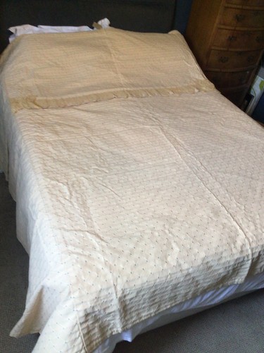Vintage bedcover fully lined - vintage,