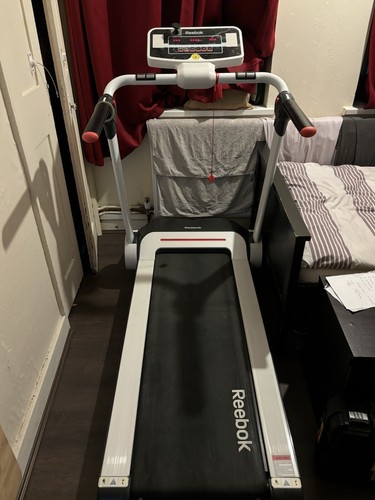 Running machine treadmill pre - running,