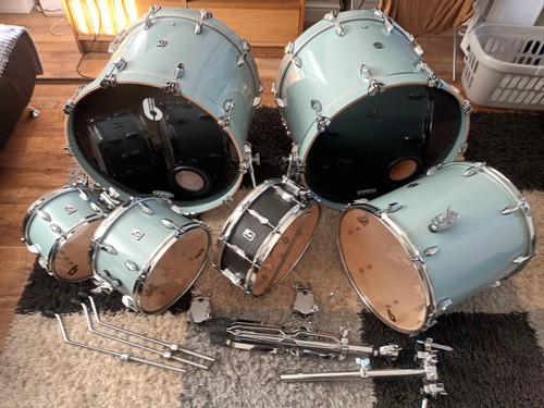 British drum company legend - company,
