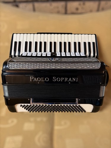Paolo soprani blue badge - soprani, piano