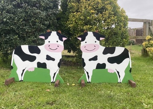 Pair cow showjump fillers - pair,