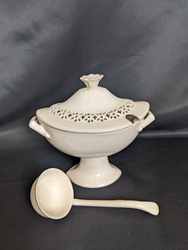 Vintage royal creamware sauce - royal,