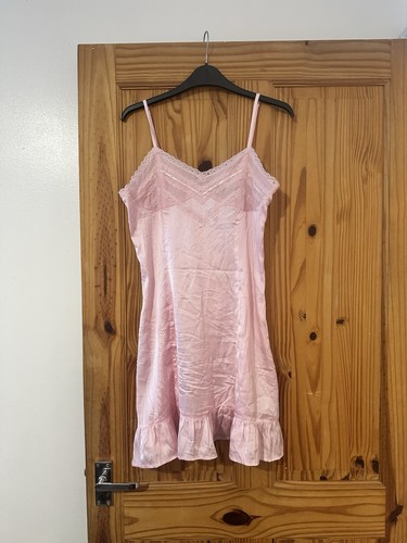 Reclaimed vintage pink satin - pink,