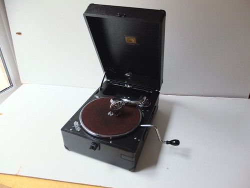 Hmv 102h portable gramophone - hmv,