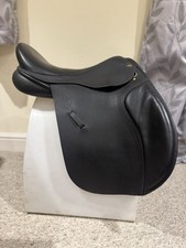 17.5” Black Country GP Event Saddle Black MW Freedom Tree
