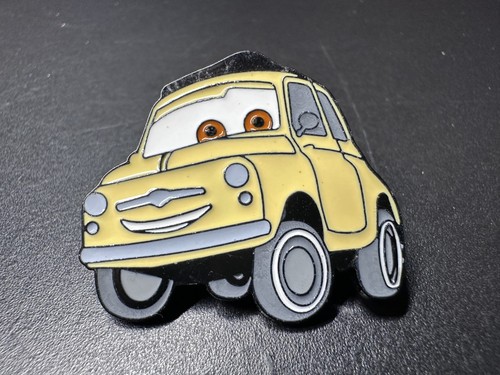 Luigi enamel pin - pin, badge