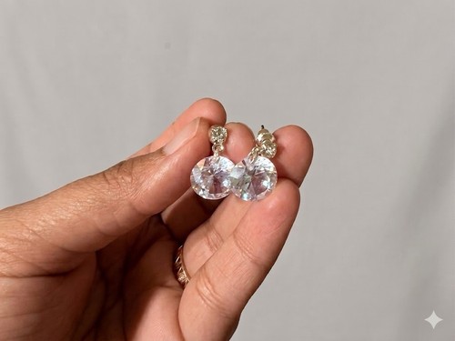 Round cut faux diamond - round,