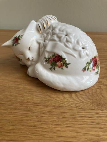 Royal albert old - old, roses