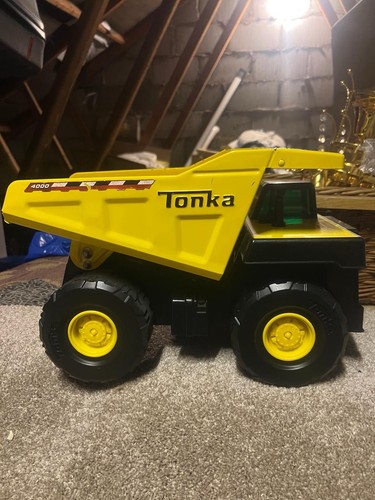 Tonka 4000 dump truck pressed - dump,