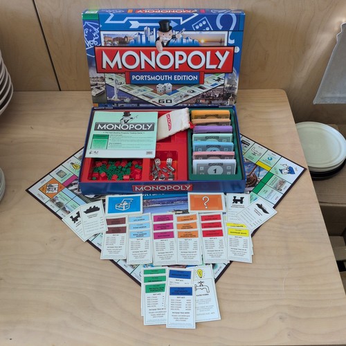 Monopoly portsmouth edition - portsmouth,