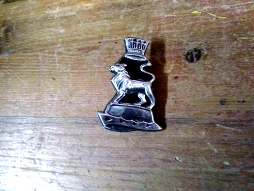 Nos rootes crown - nos, badge