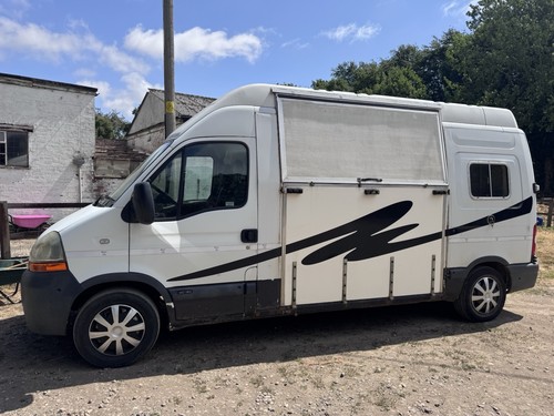 Renault master horsebox - horsebox, /