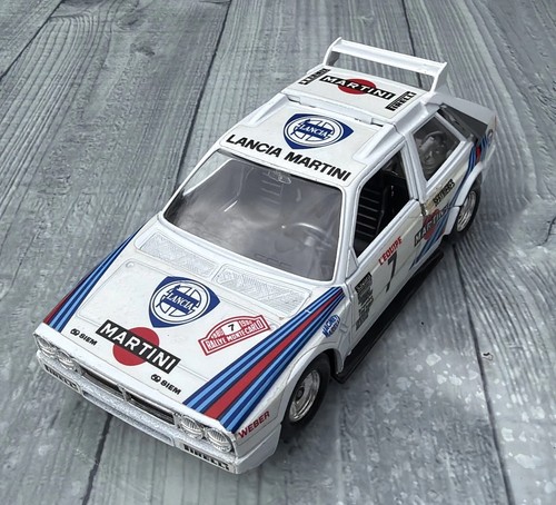 Bburago lancia delta monte - delta, s4