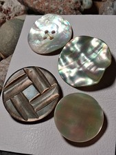 Recycled vintage buttons MP6 4