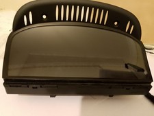 sat nav entertainment screen