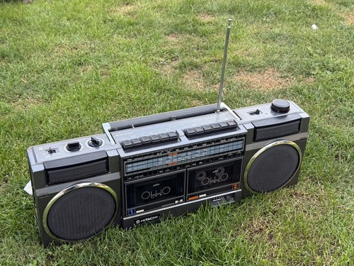 Hitachi vintage boombox stereo - boombox,