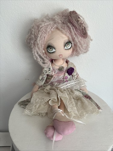 Lesley jane doll - lesley,