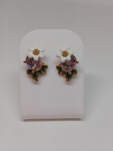 Les nereides dainty - les, stud