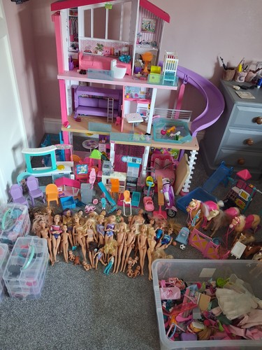 Barbie dolls house - barbie,