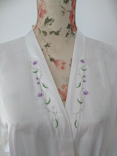 Vtg ivory glossy liquid - vtg, satin