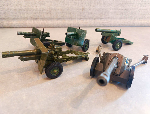 Britains ltd crescent field - &,