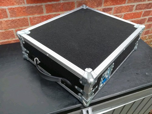 Mixing console mixer flight - dj,