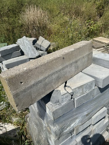 Grey concrete curbs total - grey,