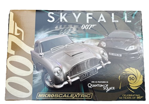 New scalextric c3268a james - new,