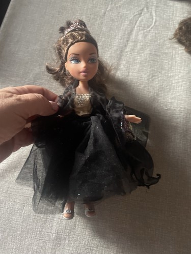 Bratz doll - bratz,