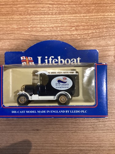 Lledo die cast model - cast,