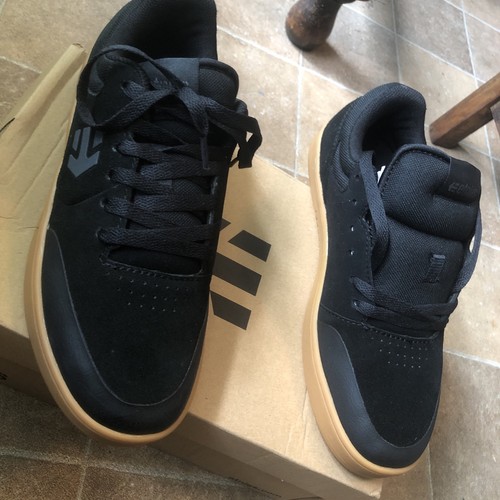 Etnies marana black skate shoe - marana,