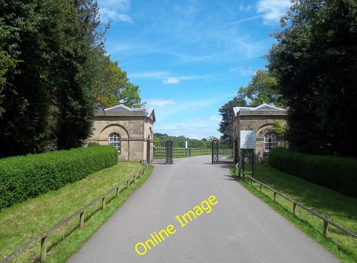 Photo 12x8 gatehouse entrance - 12x8,