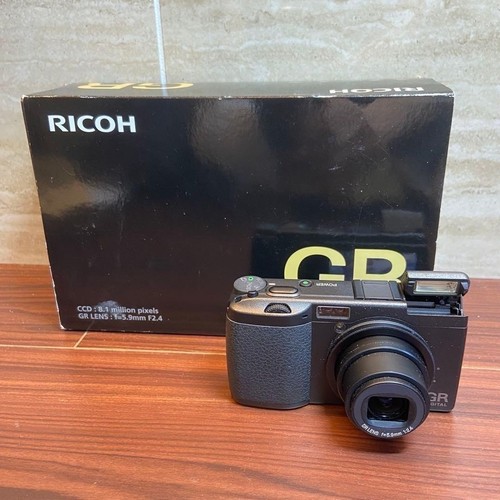 Ricoh digital compact - ricoh, gr