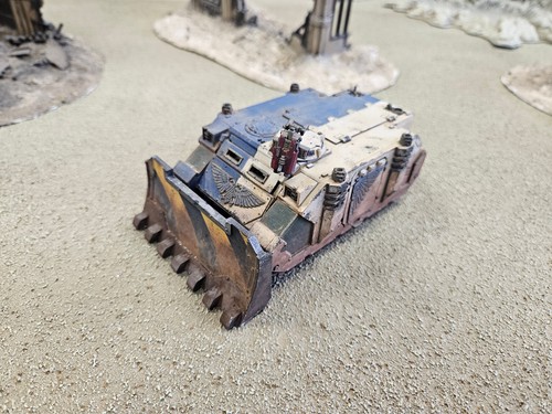 Warhammer space marine rhino - space,