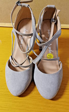 NWT New look ladies shoes, size 4.