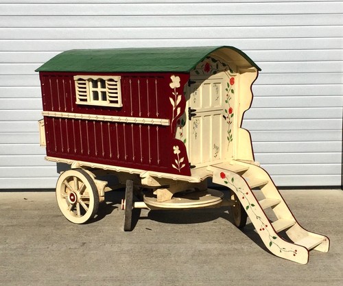 Gypsy show wagon - show, (vardo)