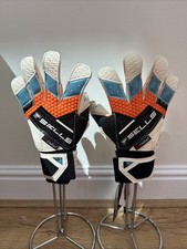 Sells Total Contact Goalkeeper