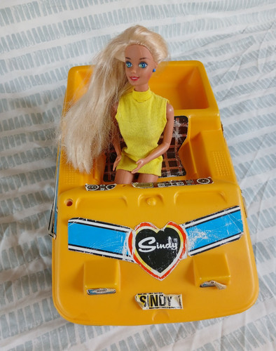 Vintage pedigree sindy camper - vintage,