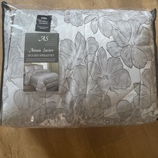 Antonio Saviero Zara Grey King