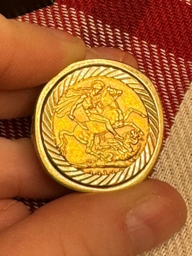 Full 1913 sovereign - sovereign, 9ct