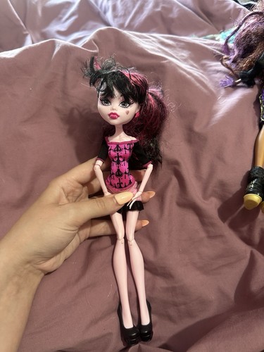 Draculaura doll monster high - monster,